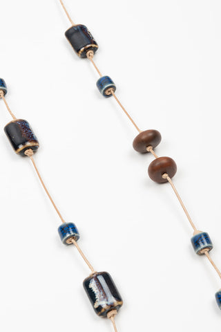 COLLAR LARGO CERÁMICA NUDOS AZUL