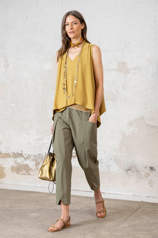 CHALECO PICOS ASIMÉTRICO MOSTAZA