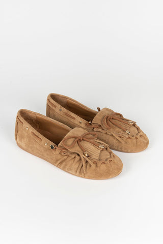 Cómo combinar mocasines de mujer
