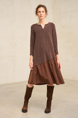 Vestido Esmuria castanho