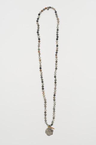 Collar Arvyn gris claro