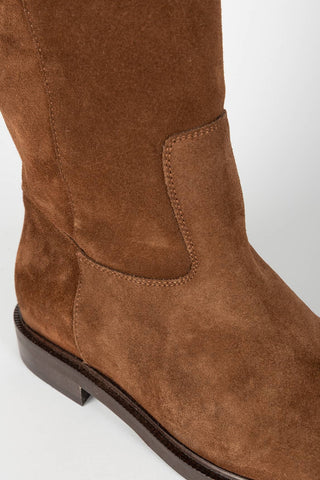 BOTAS MARRONES