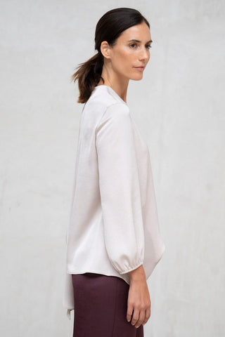 TOP DETALLE CUELLO CREMA