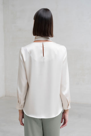 BLUSA NUBE DRAPEADO HOMBRO HUESO