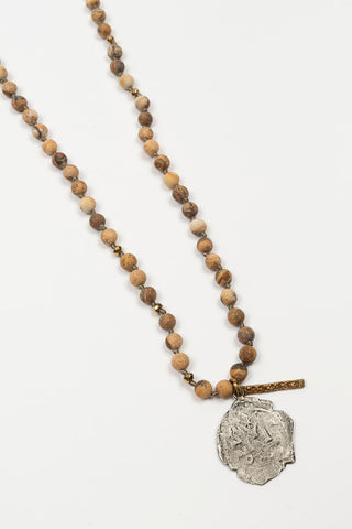 Arvyn sand necklace
