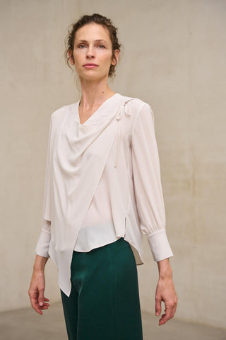 Érne off-white blouse