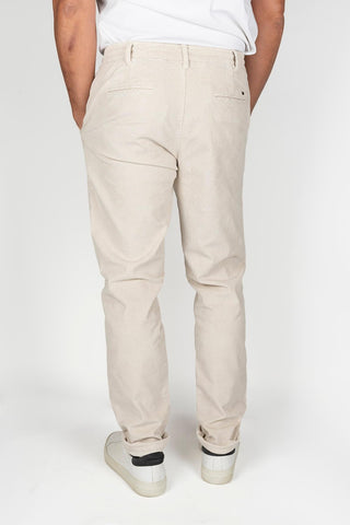Pantalón de pana Guy Marlow crudo