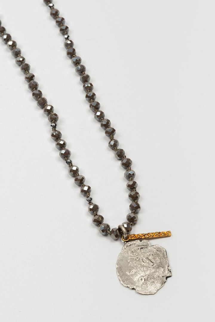 Arvyn dark grey necklace
