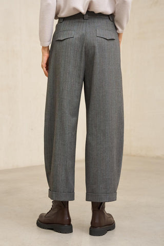 Pantalón Baru gris raya diplomática