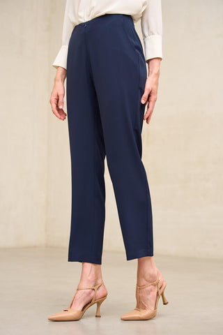 Pantalón Cunde con sobrefalda azul marino