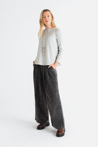 PANTALON PINZAS GRIS